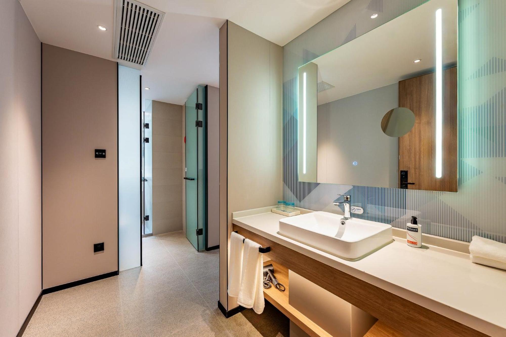 Hotel Express Jing'an Temple By Ihg Shanghai