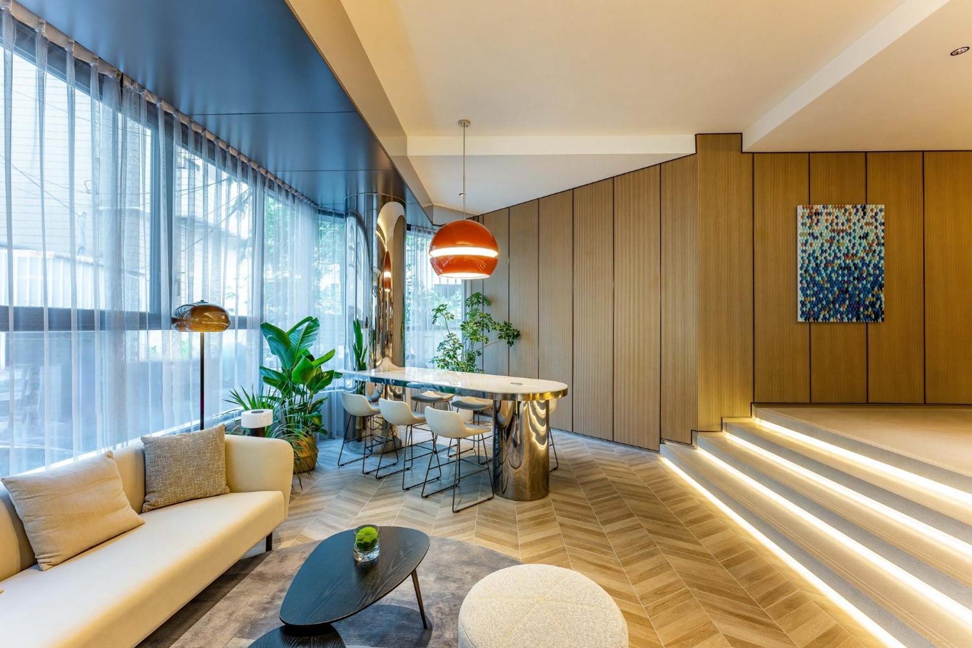 Express Jing'an Temple By Ihg Hotel 4*