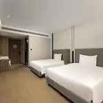 Holiday Inn Express Shanghai Jing\'An Temple By Ihg